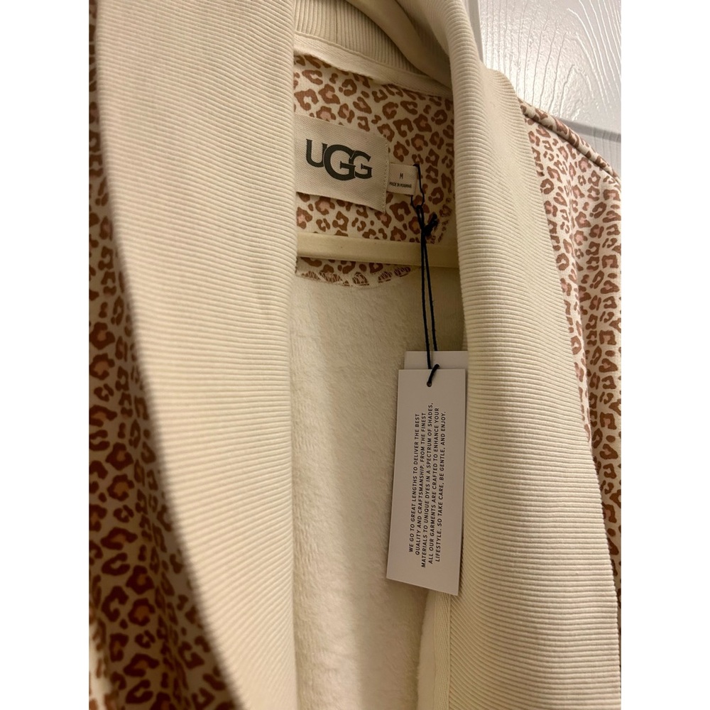 NWT UGG Robe Size Medium - Picture 5 of 5